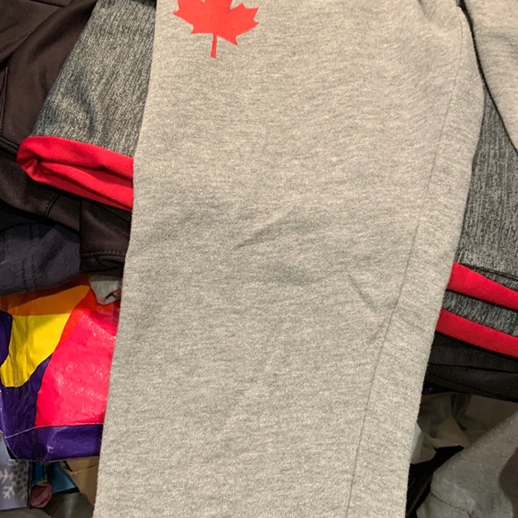 3 Boys Grey Joggers - Toronto Raptors/Urban Heritage, Children’s Place, Gymboree - Picture 15 of 17